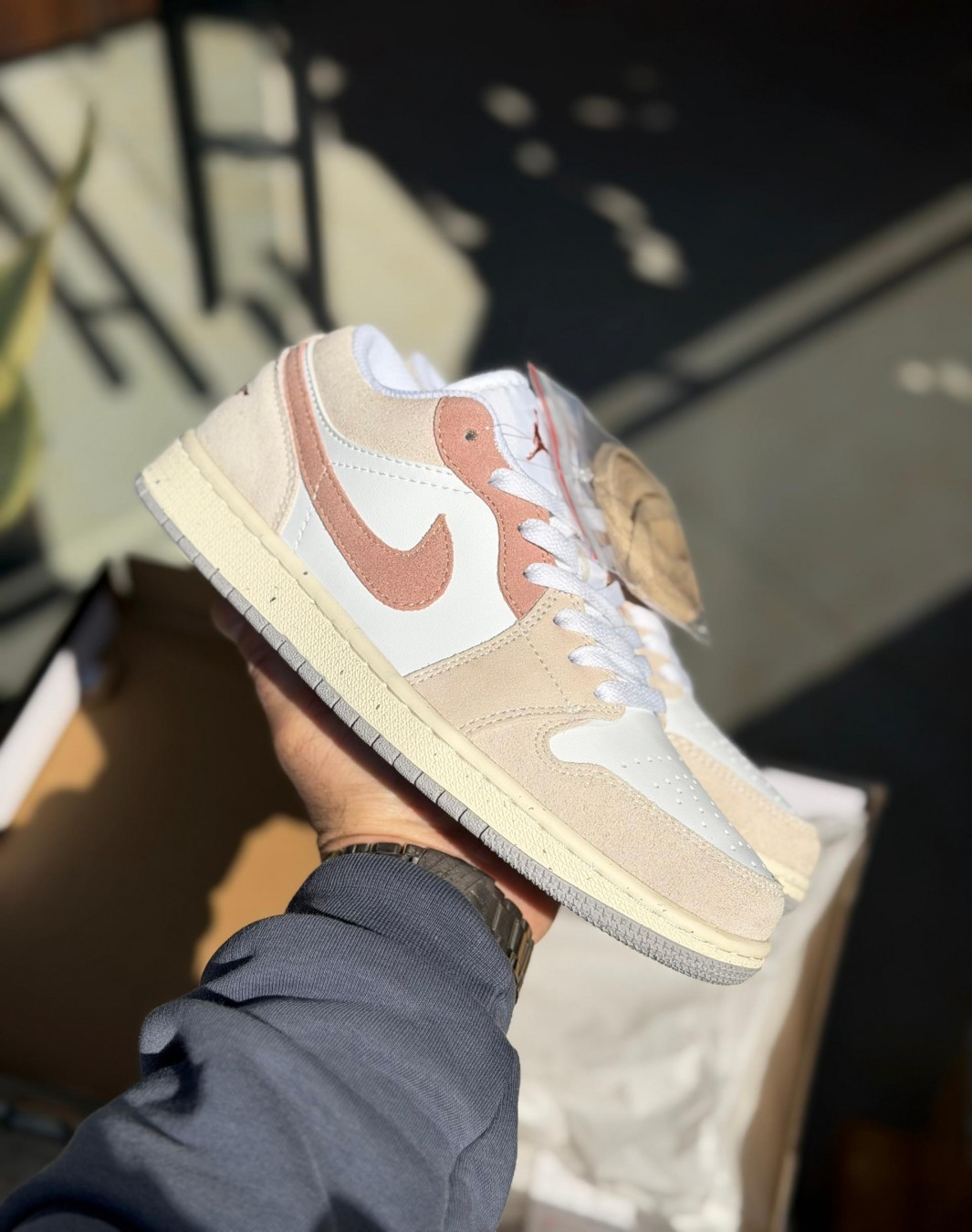 نایکی ایر جردن ۱ بدون ساق کرم خاکی‌ || Nike Air Jordan 1 Low SE Legend Light Brown (کد ۸۴۰)