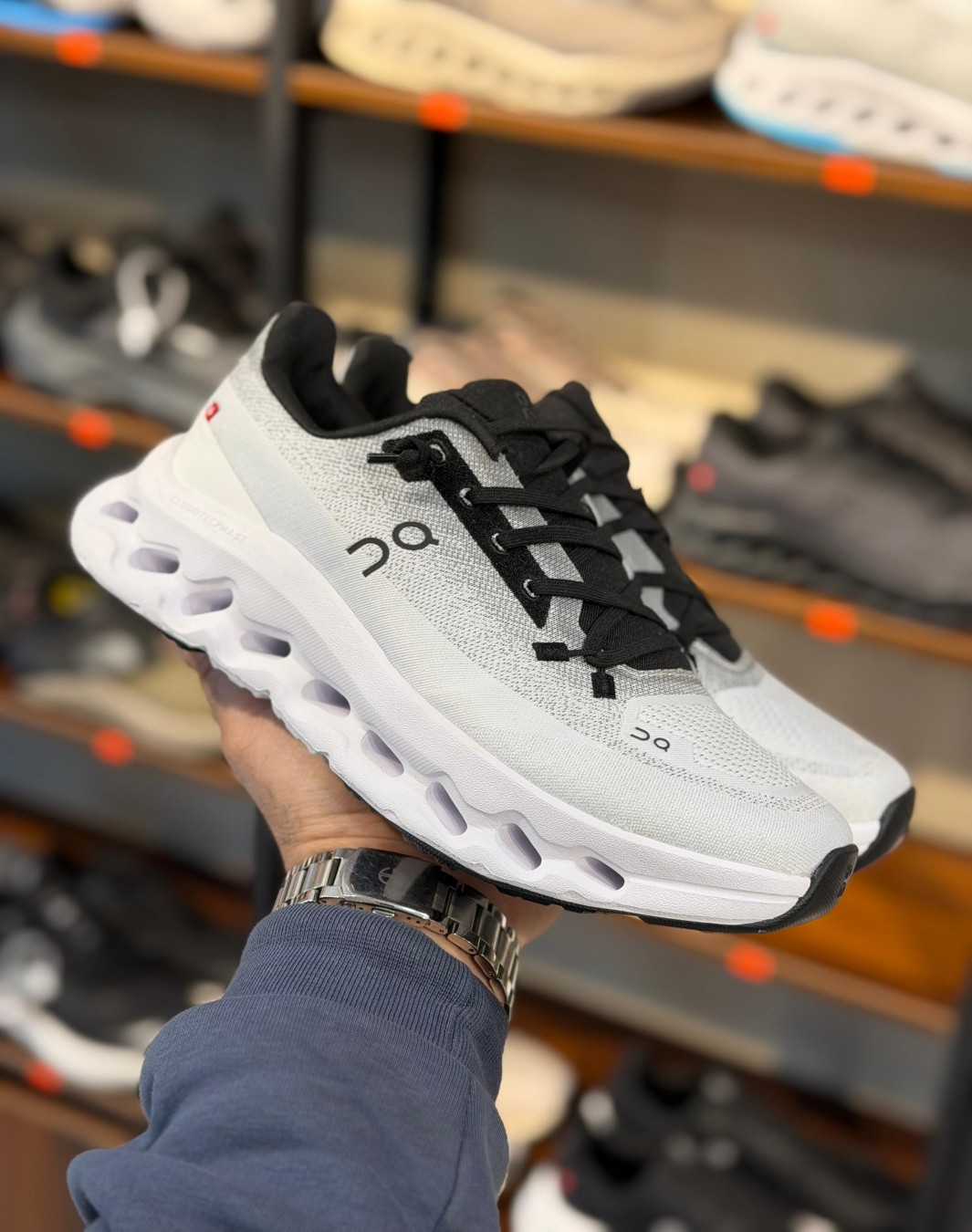 آن رانینگ کلودتیلت عاجی مشکی || On Running Cloudtilt Black Ivory (کد ۸۴۱)