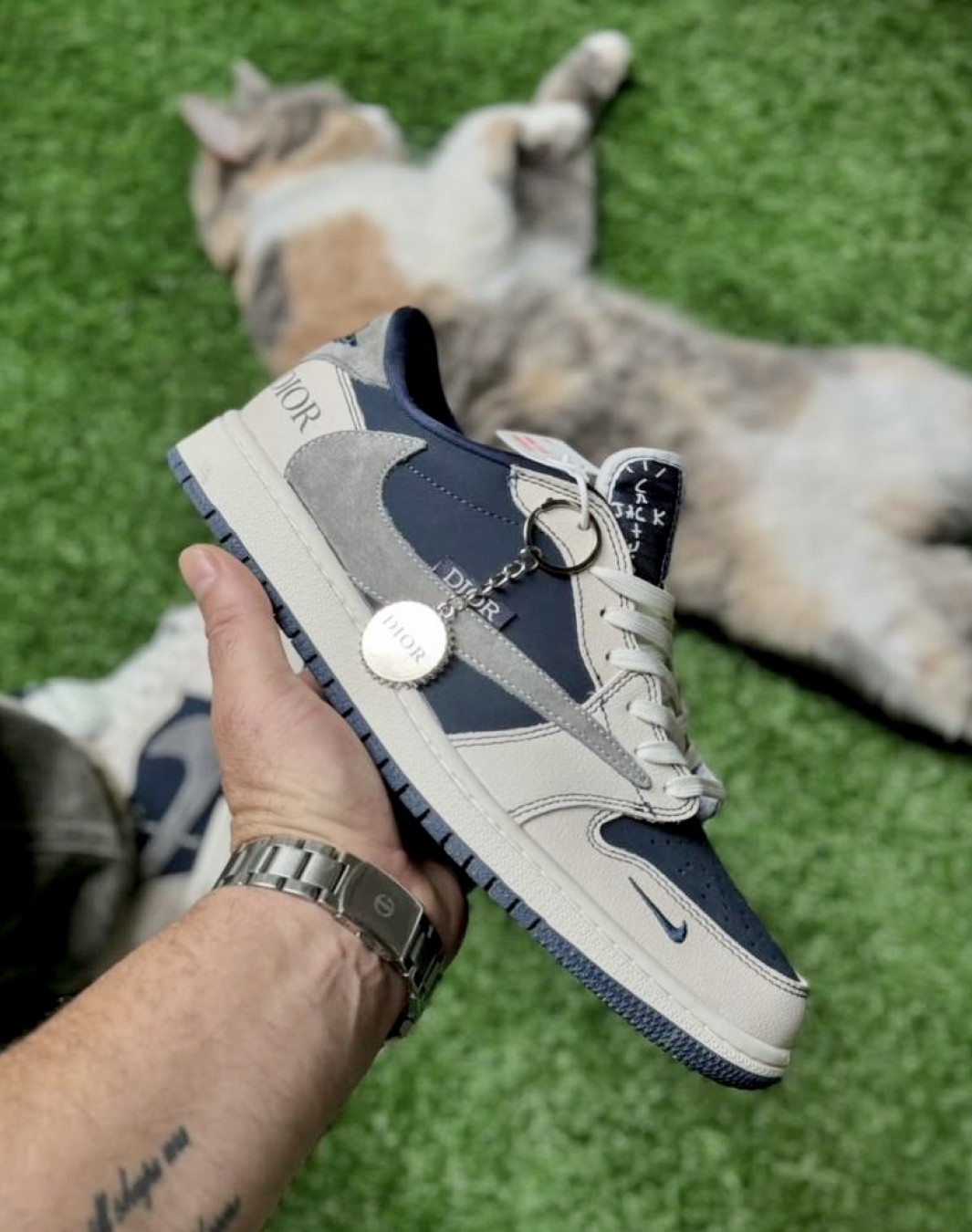 نایکی جردن ۱ ترویس اسکات دیور || Nike Jordan 1 Travis Scott Dior (کد ۶۲۱)