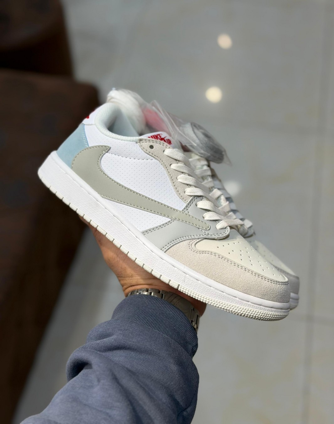 نایکی ایر جردن 1 ترویس اسکات بدون ساق پاریس || Nike Air Jordan 1 Travis Scott Paris (کد ۸۵۲)