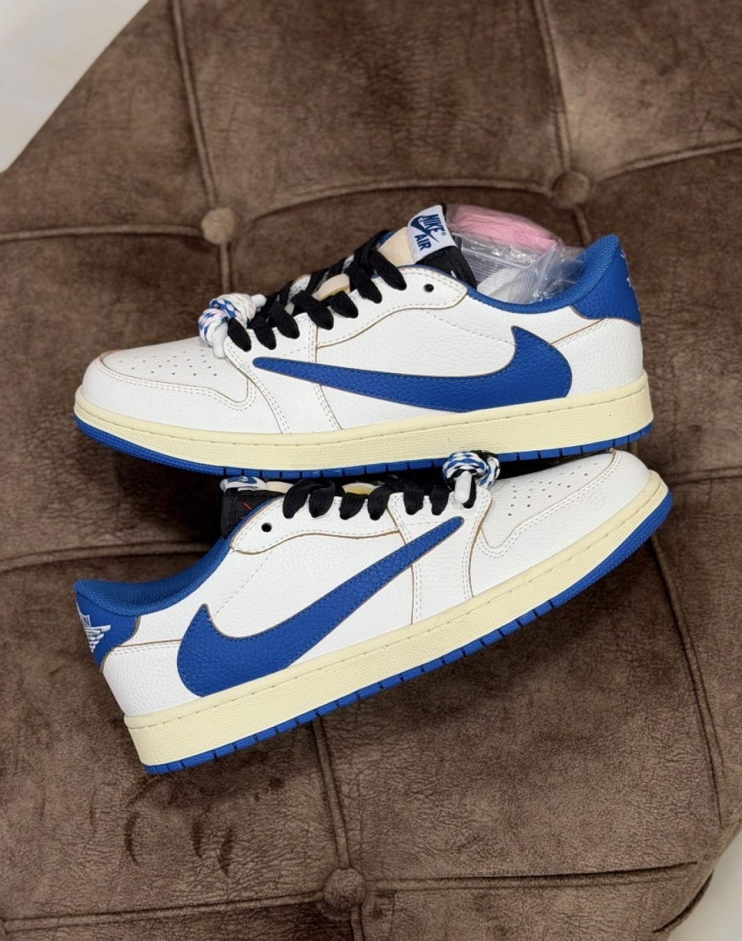 نایکی جردن 1 ترویس اسکات بدون ساق ریورس فرگمنت || Nike Jordan 1 Travis scott 1 Low Reverse Fragment (کد ۸۶۱)