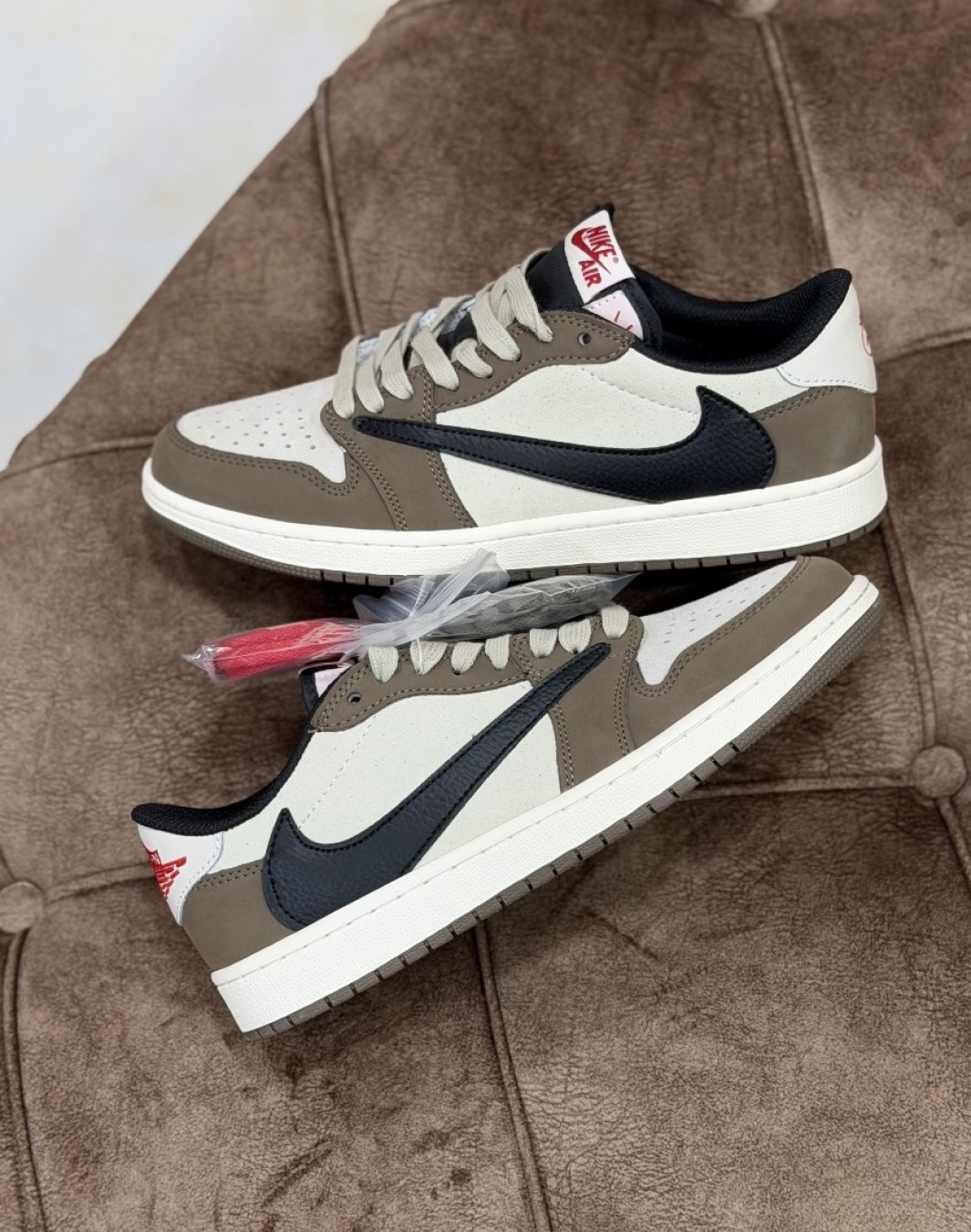 نایکی جردن 1 ترویس اسکات بدون ساق موکا || Nike Jordan 1 Travis scott 1 Low Brown (کد ۸۷۴)