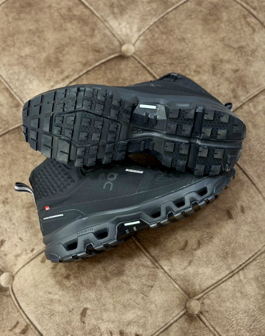On Running Cloudrock 2 Mid Waterproof Black