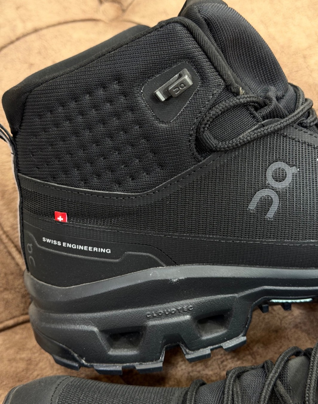 On Running Cloudrock 2 Mid Waterproof Black