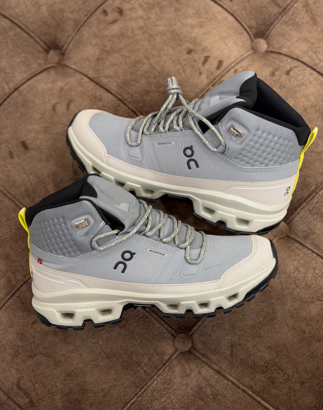 آن رانینگ کلودراک ۲ واترپروف طوسی کرم || On Running Cloudrock 2 Mid Waterproof Alloy Ice (کد ۷۴۴)