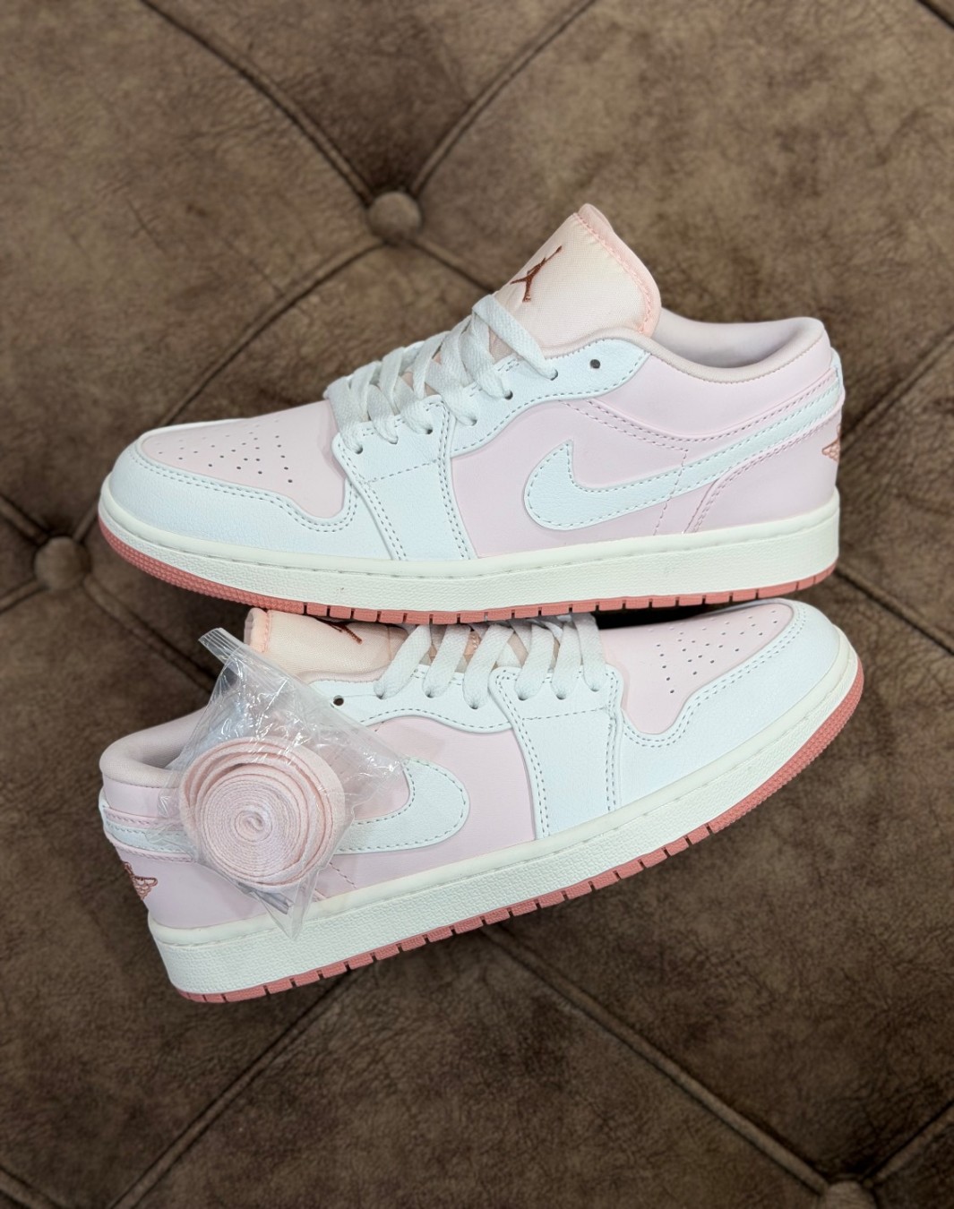 نایکی ایر جردن 1 بدون ساق سفید صورتی‌ || Nike Air Jordan 1 Low Pink White (کد ۸۲۲)