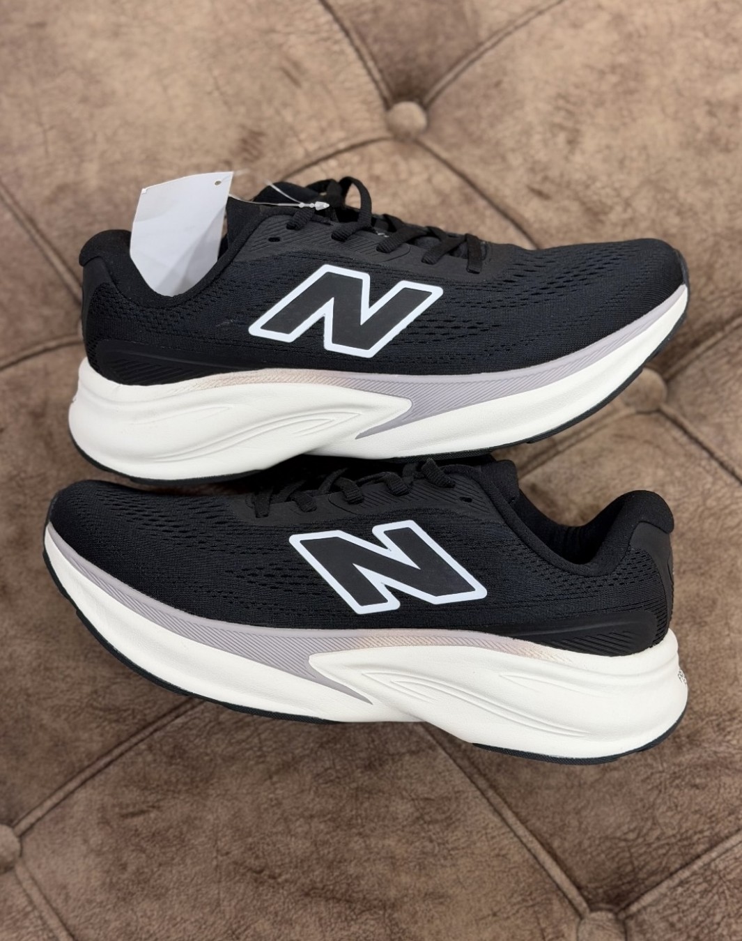 نیوبالانس فرش فوم مشکی سفید || New Balance Fresh Foam Black White (کد ۸۲۶)