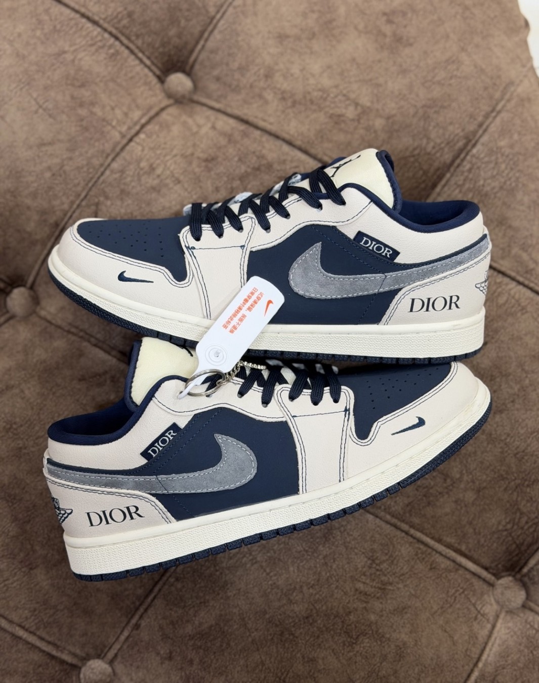 نایکی ایر جردن ۱ بدون ساق دیور سفید سرمه ای || Nike Air Jordan 1 Low Dior (کد ۸۳۷)