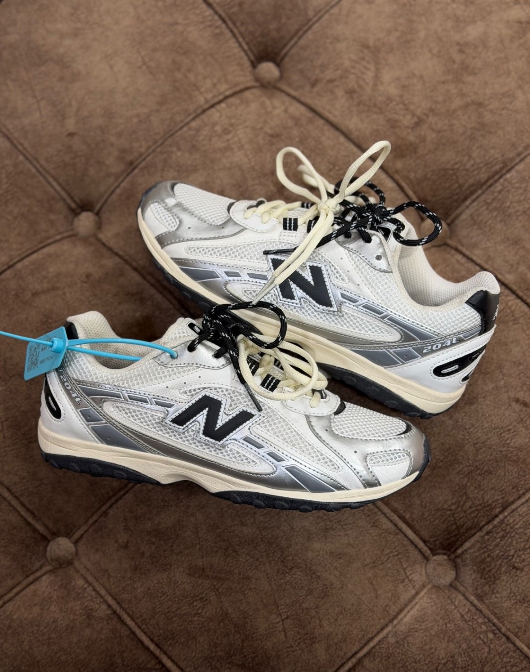 نیوبالانس ۲۰۴L نقره ای متالیک || New Balance 204L Silver Metallic (کد ۷۴۲)