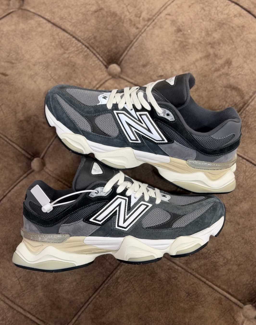 نیوبالانس ۹۰۶۰ سرمه ای سفید || New Balance 9060 Navy White (کد ۷۹۷)