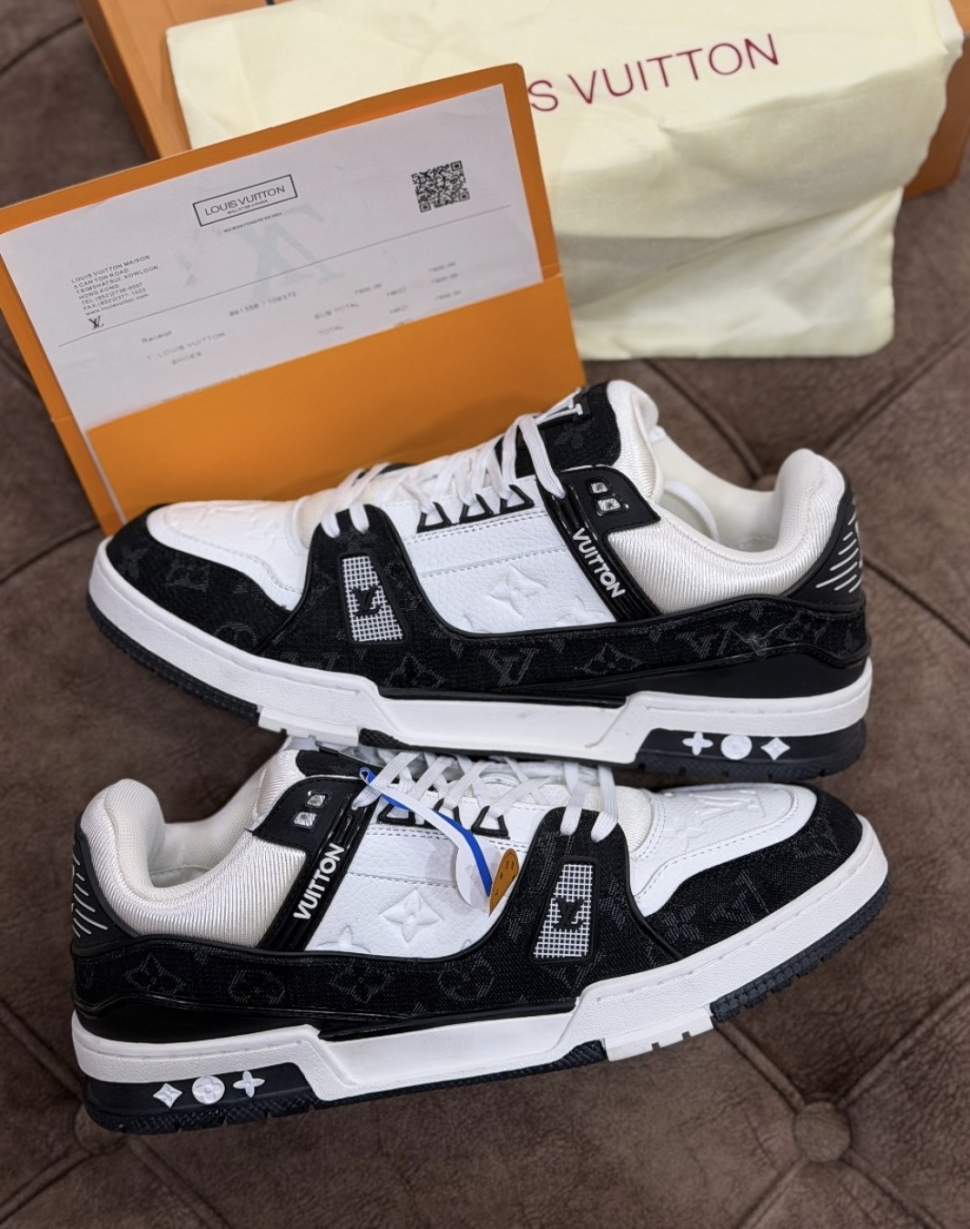 لویی ویتون ترینر مشکی سفید || Louis Vuitton Trainer Black White (کد ۶۴۴)