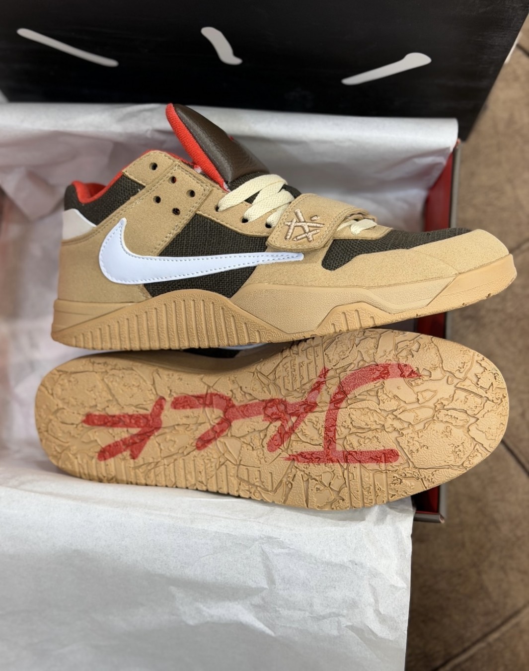 نایکی جردن جامپمن خاکی || Nike Jordan Jumpman Jack TR Travis Sail (کد ۷۷۷)