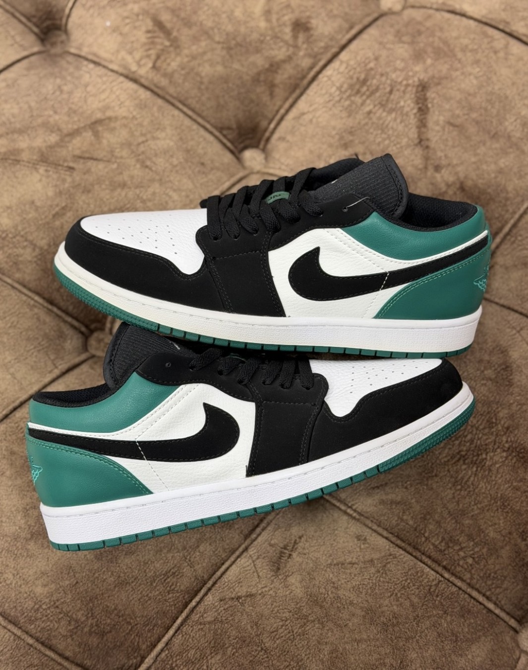 نایکی ایر جردن 1 بدون ساق مشکی سبز‌ || Nike Air Jordan 1 Low Mystic Green (کد ۷۰۷)