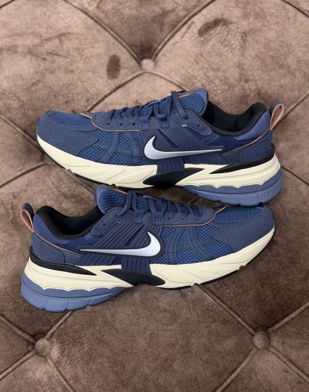 نایکی وی ۲ کی ران سرمه ای تیره || Nike V2K Run Thunder Blue Chrome (کد ۷۰۵)
