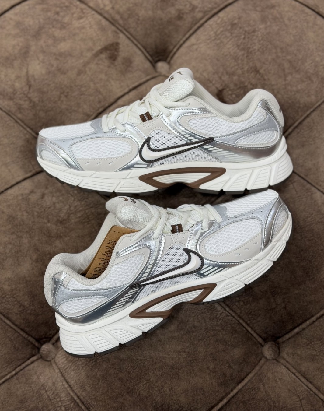 نایکی وی ۵ RNR نقره ای قهوه ای || Nike V5 RNR Sail Fauna Brown Orewood Brown (کد ۸۲۳)