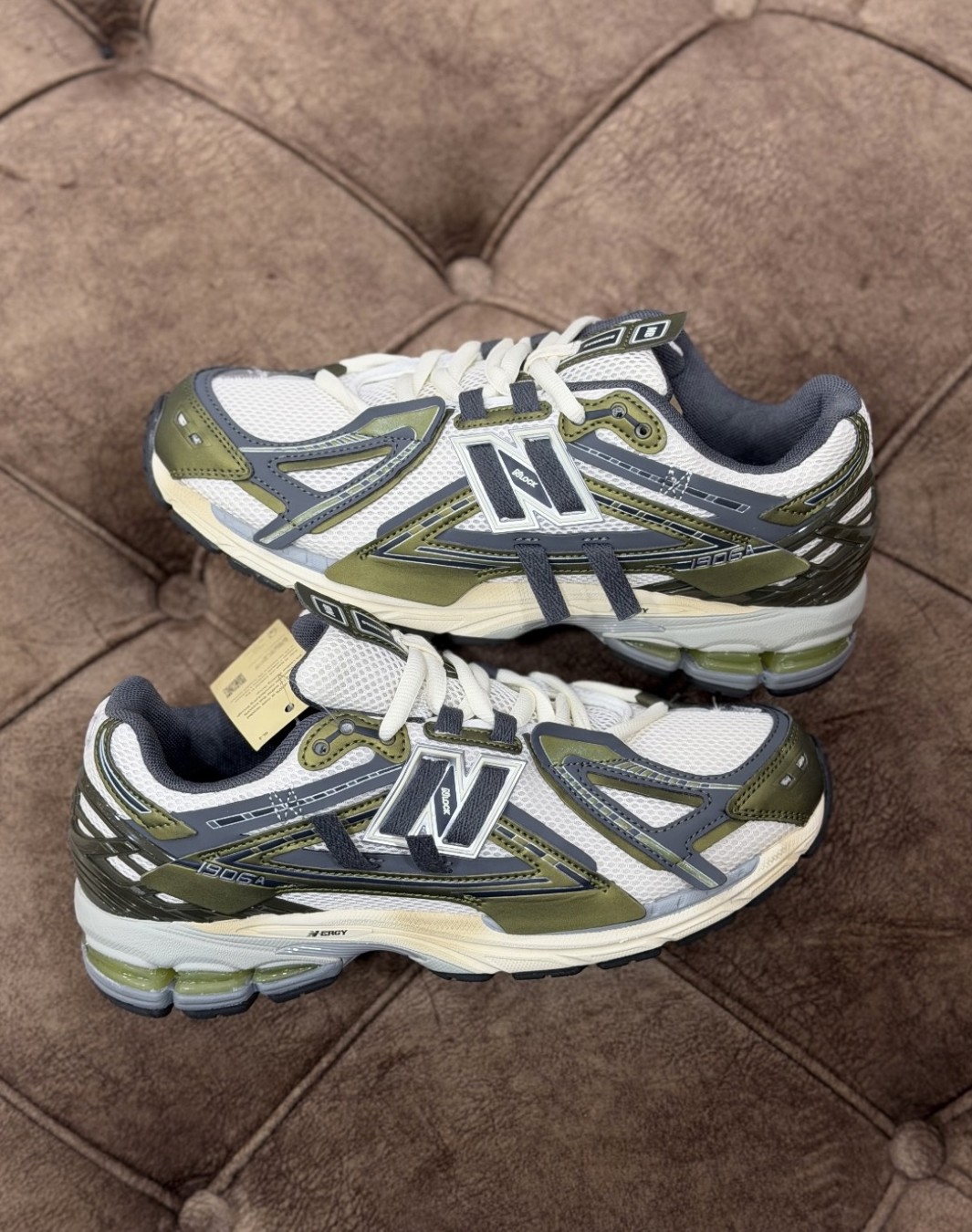 نیوبالانس ۱۹۰۶ سبز زیتونی || New Balance 1906 A Olive Juice (کد ۶۴۹)