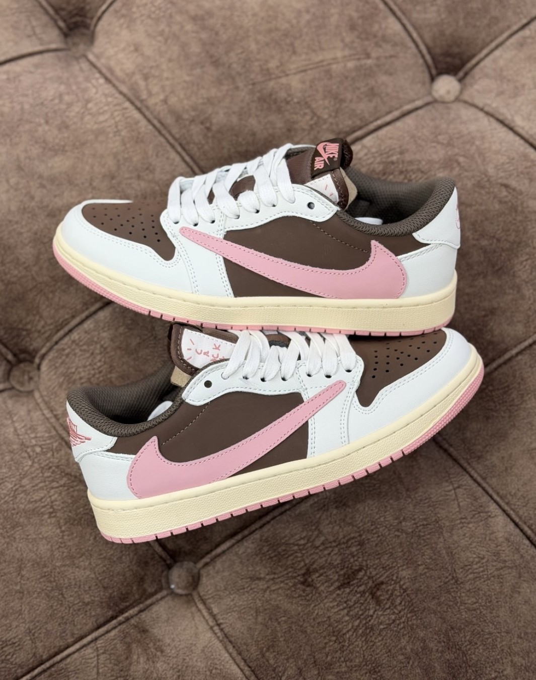 نایکی جردن ۱ ترویس اسکات بدون ساق دارک پونی || Nike Jordan 1 Travis Scott Low Dark Pony (کد ۸۹۷)