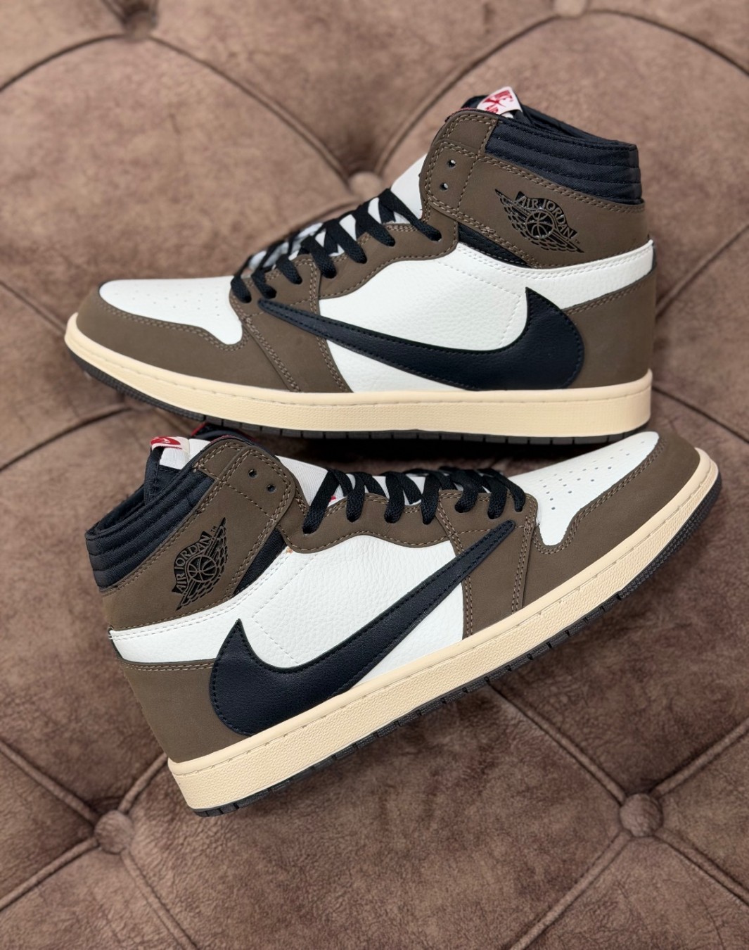 نایکی جردن 1 ترویس اسکات ساقدار دارک موکا || Nike Jordan 1 Travis scott 1 High Dark Mocha (کد ۸۹۸)