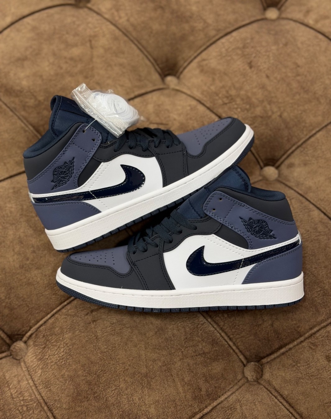 نایکی ایر جردن ۱ ساقدار ابسیدین بنفش تیره || Nike Air Jordan 1 Mid Obsidian Sanded Purple (کد ۸۹۹)