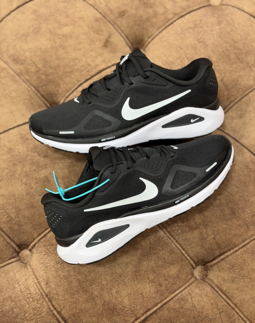 نایکی ری اکت مشکی سفید || Nike React Black White (کد ۹۰۶)