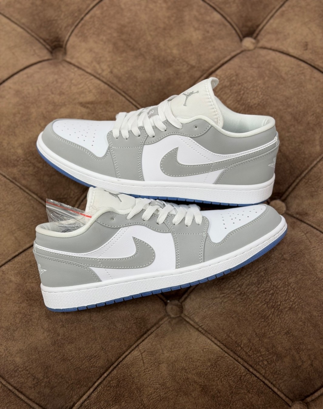 نایکی ایر جردن ۱ بدون ساق ولف گری || Nike Air Jordan 1 Low Wolf Gray (کد ۳۷۴)