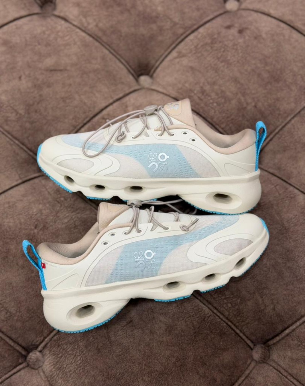 آن رانینگ کلودسولو بژ آبی || On Running CloudSolo LOEWE Beige & Blue (کد ۹۲۱)