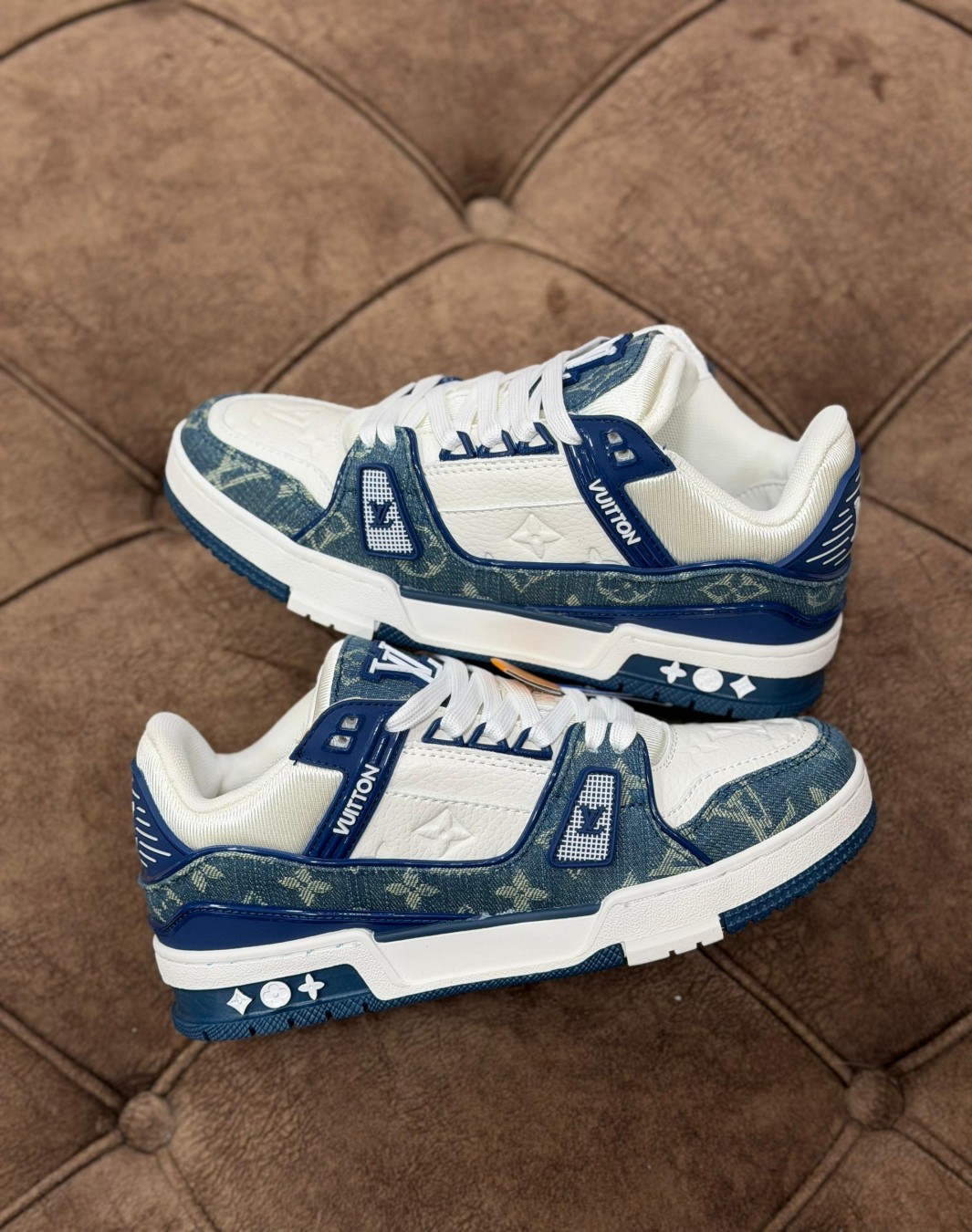 لویی ویتون ترینر آبی سفید || Louis Vuitton Trainer Blue White (کد ۹۲۶)