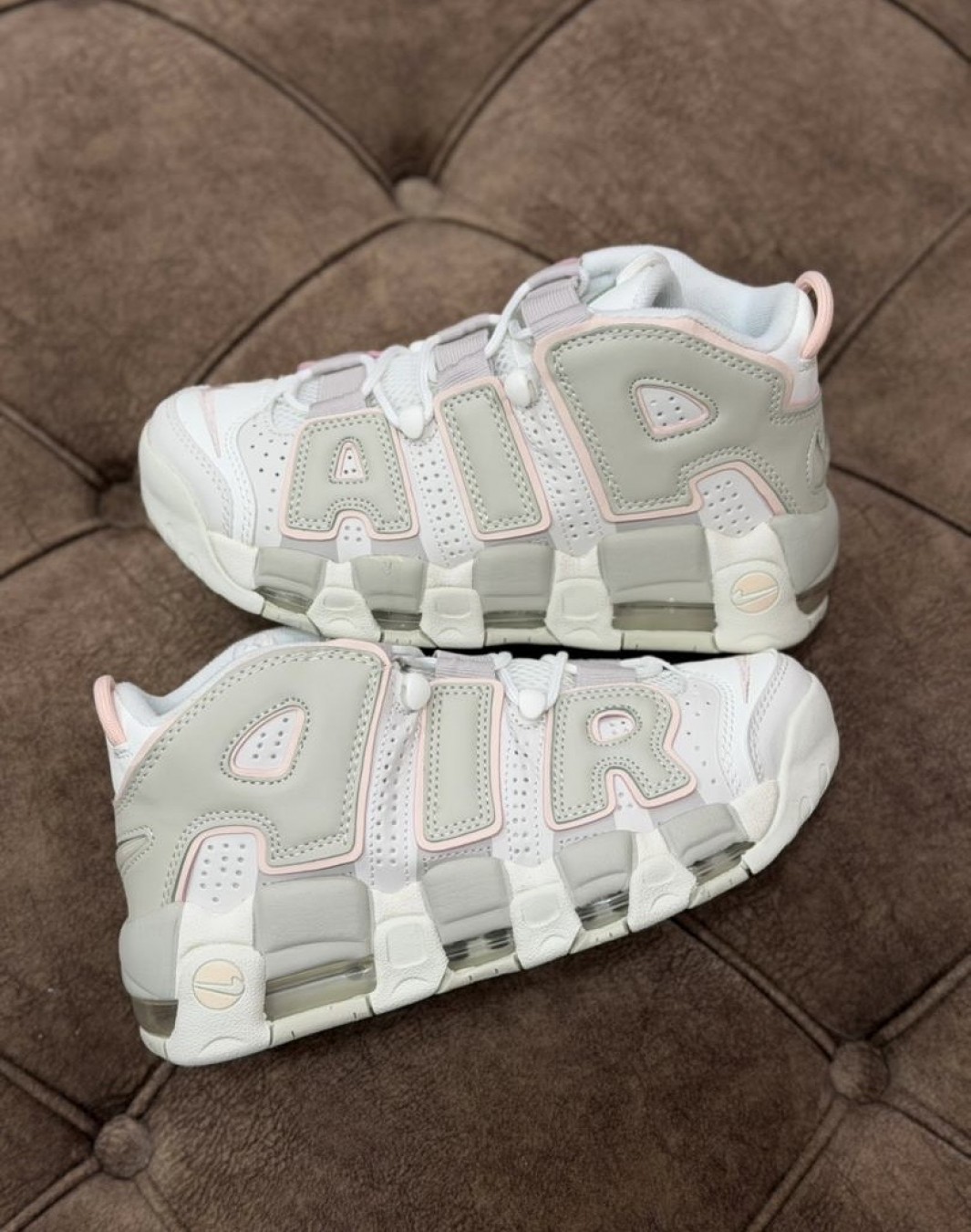 نایکی ایر آپتمپو استخوانی سبز || Nike Air more up-tempo Sail Guava (کد ۹۱۶)