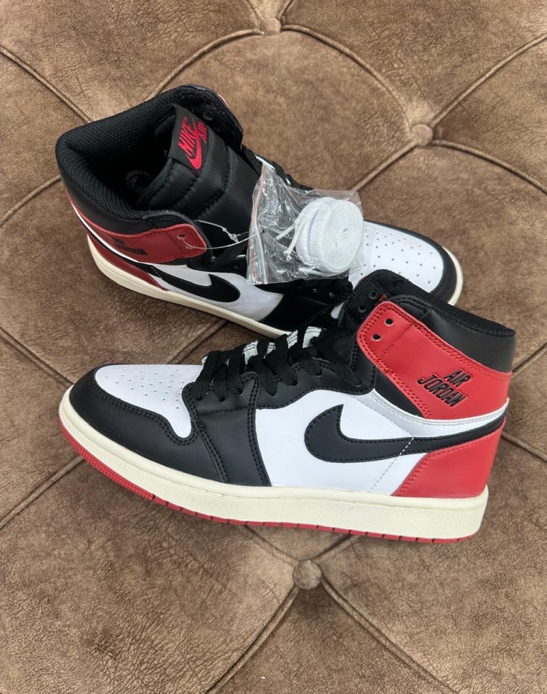 نایکی ایر جردن ۱ ساقدار بلک توو ری ایمجیند || Nike Air Jordan 1 Retro High OG Black Toe Reimagined (کد ۹۳۹)