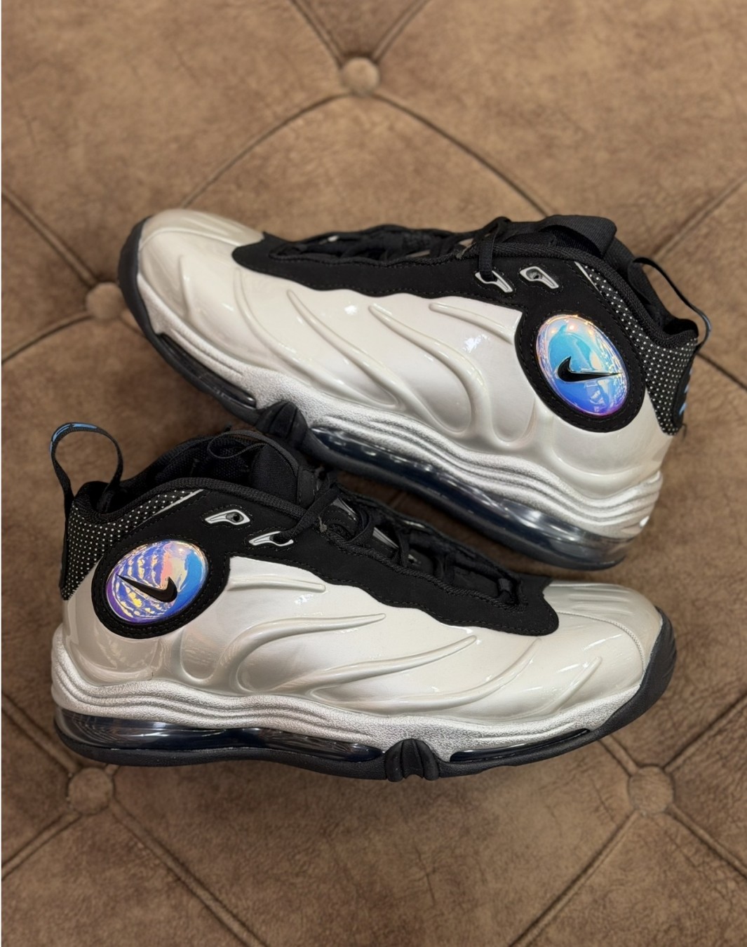 نایکی توتال ایر فومپوزیت مکس نقره ای متالیک || Nike Total Air Foamposite Max Metalic Silver (کد ۹۲۸)