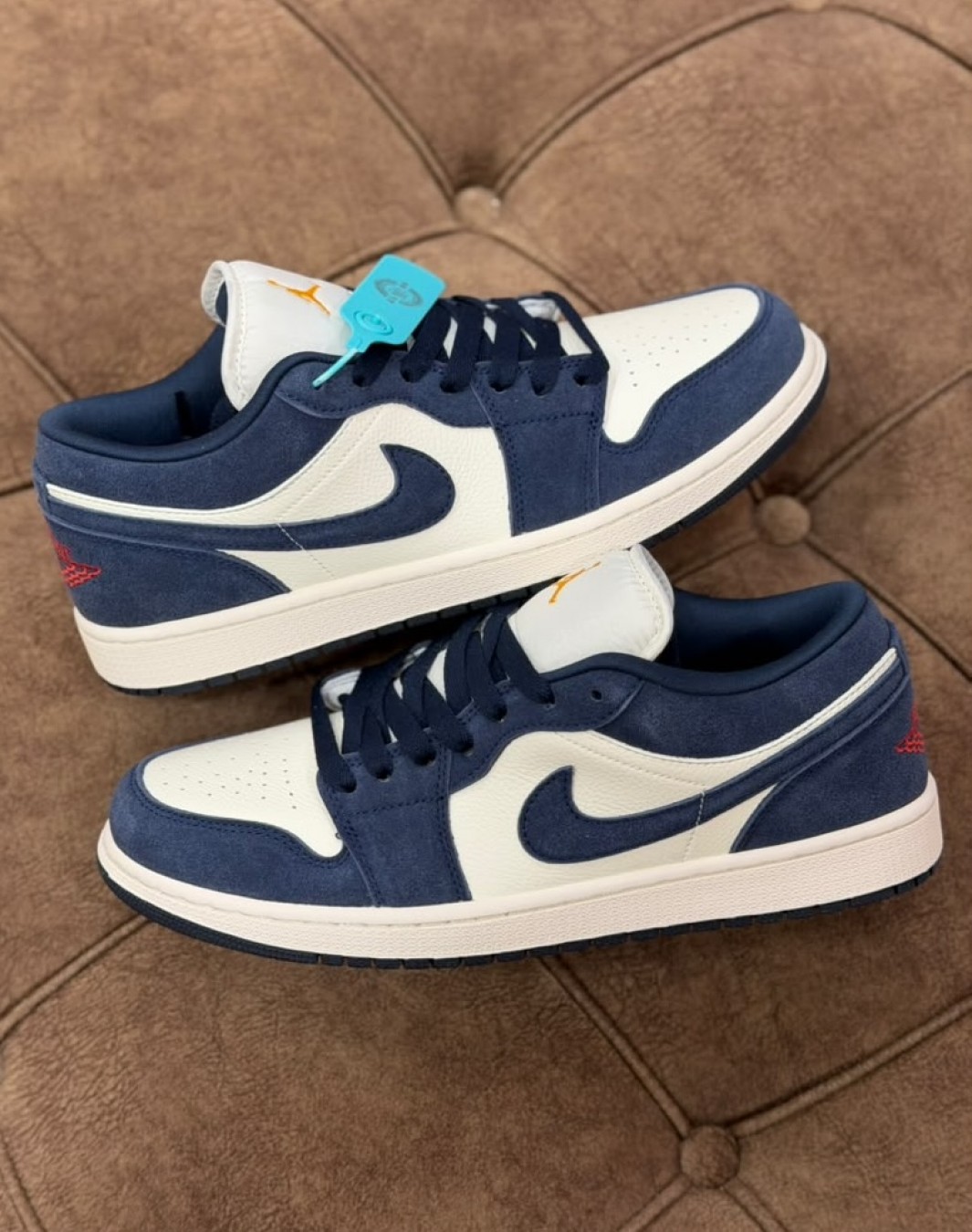 نایکی ایر جردن 1 بدون ساق ابسیدین سرمه ای جیر || Nike Air Jordan 1 Low SE Obsidian Suede (کد ۹۵۳)