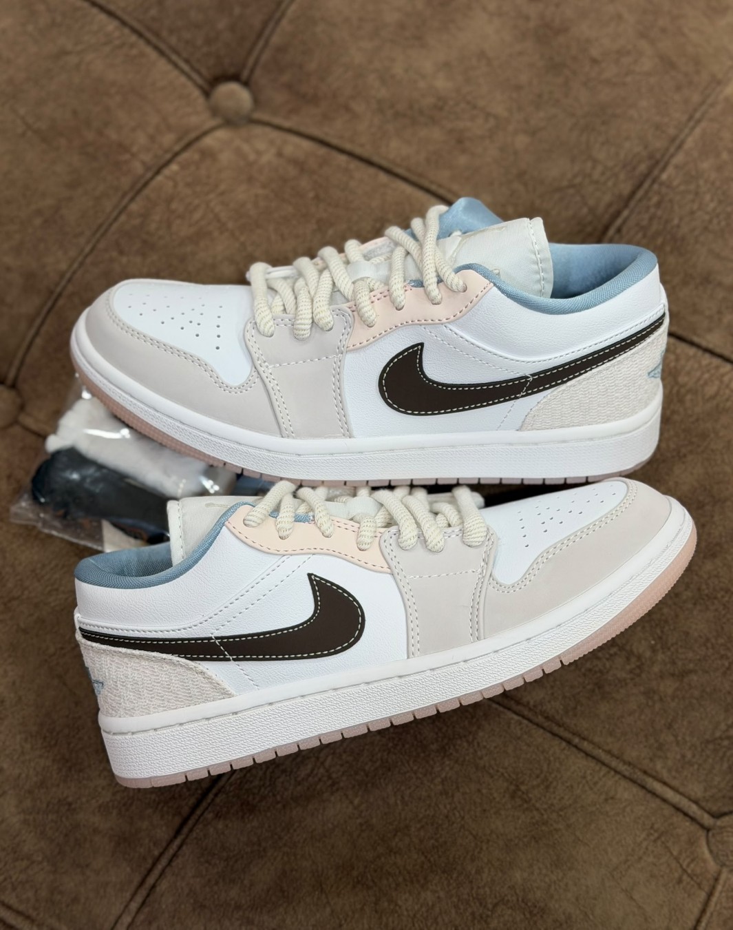 نایکی ایر جردن ۱ بدون ساق کورال ریف‌ || Nike Air Jordan 1 Low Coral Reef (کد ۸۵۰)