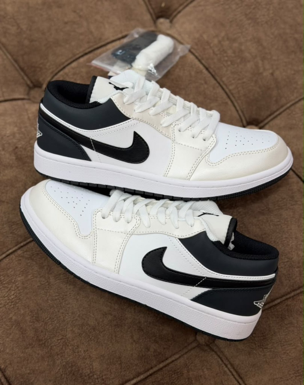 نایکی ایر جردن 1 بدون ساق سفید مشکی‌ || Nike Air Jordan 1 Low GS White Black (کد ۷۱۶)