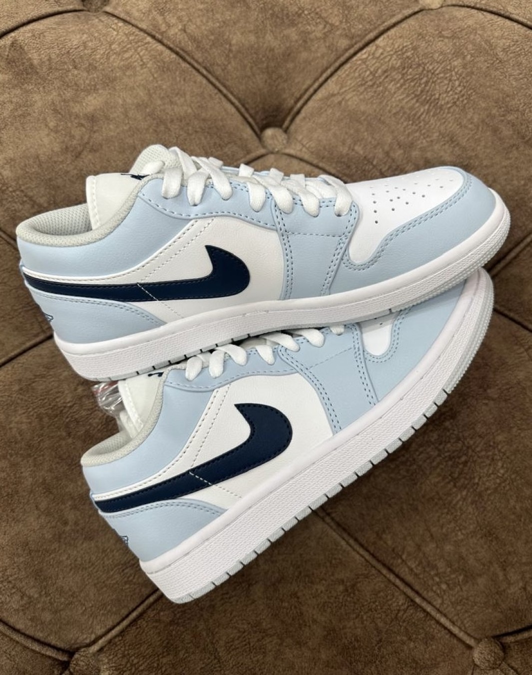 نایکی ایر جردن ۱ بدون ساق آئورا وایت || Nike Air Jordan 1 Low Aura Squardon (کد ۹۶۶)