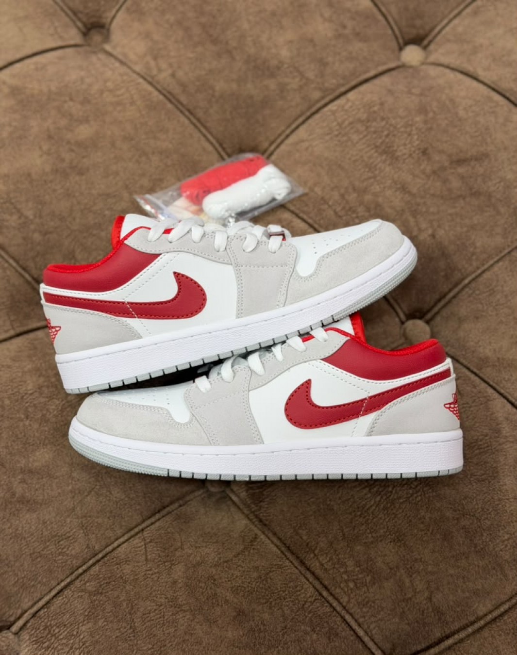 نایکی ایر جردن ۱ بدون ساق جیم رد‌ || Nike Air Jordan 1 Low SE Light Smoke Gray Gym Red (کد ۸۸۶)