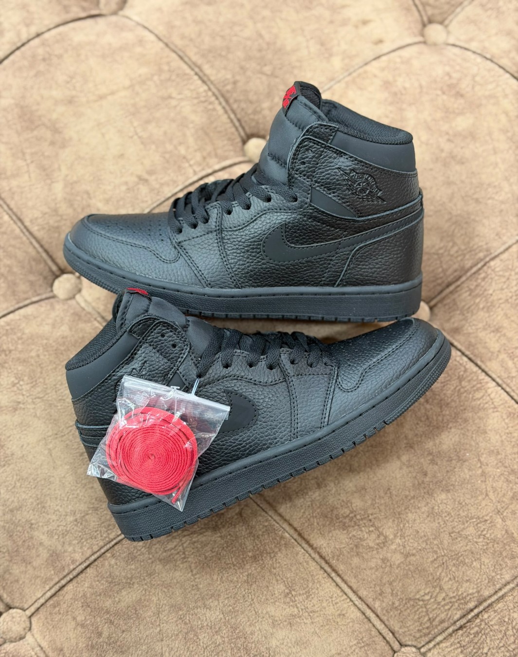 نایکی ایر جردن ۱ ساقدار مشکی || Nike Air Jordan 1 Mid Triple Black (کد ۹۹۶)