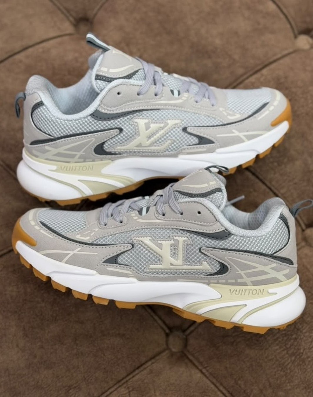 لویی ویتون رانر طوسی || Louis Vuitton Runner Gray (کد ۱۰۰۶)