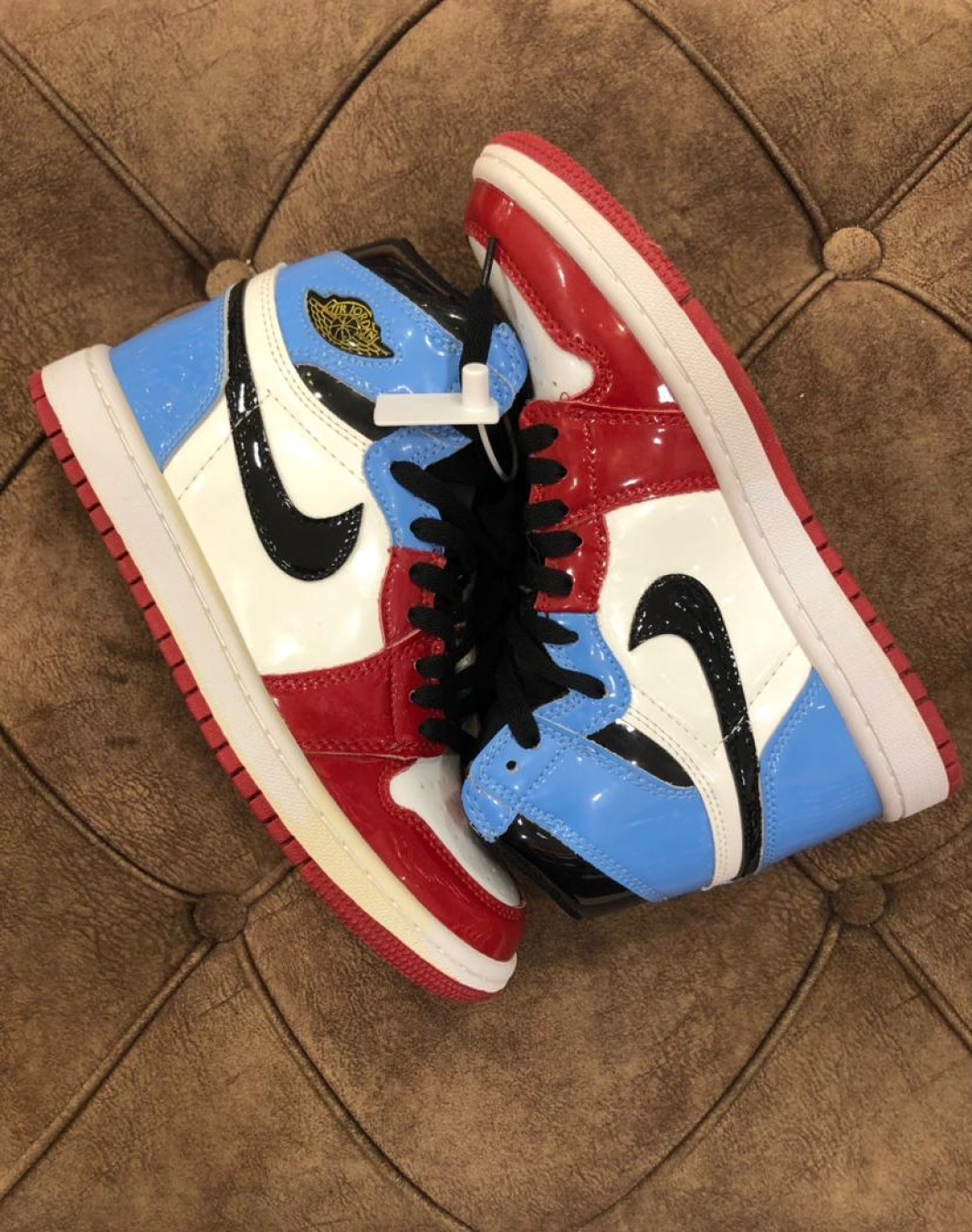 نایکی ایر جردن ۱ ساقدار یو ان سی شیکاگو || Nike Air Jordan 1 High Fearless UNC Chicago (کد ۱۰۰۹)