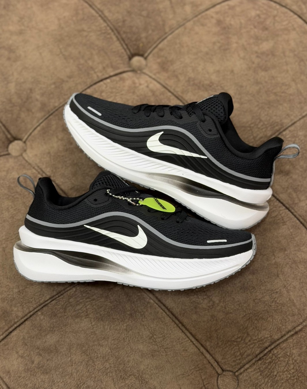 نایکی زوم وومرو ۶ مشکی سفید || Nike Zoom Vomero 6 Black White (کد ۱۰۱۴)