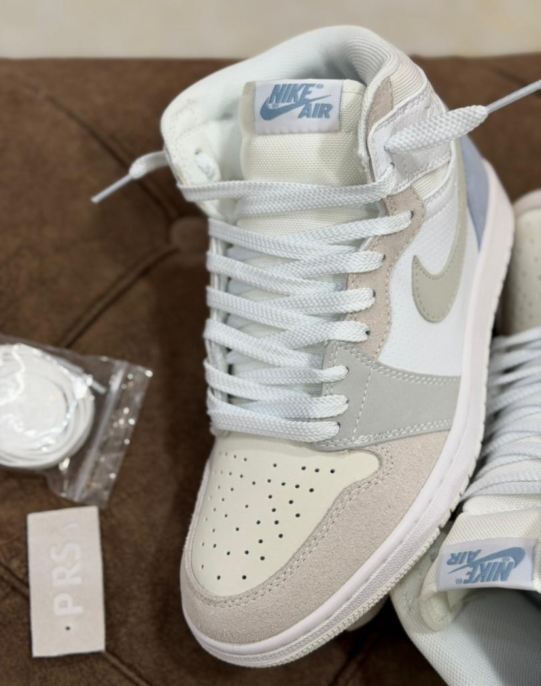 Nike Air Jordan 1 Mid Paris