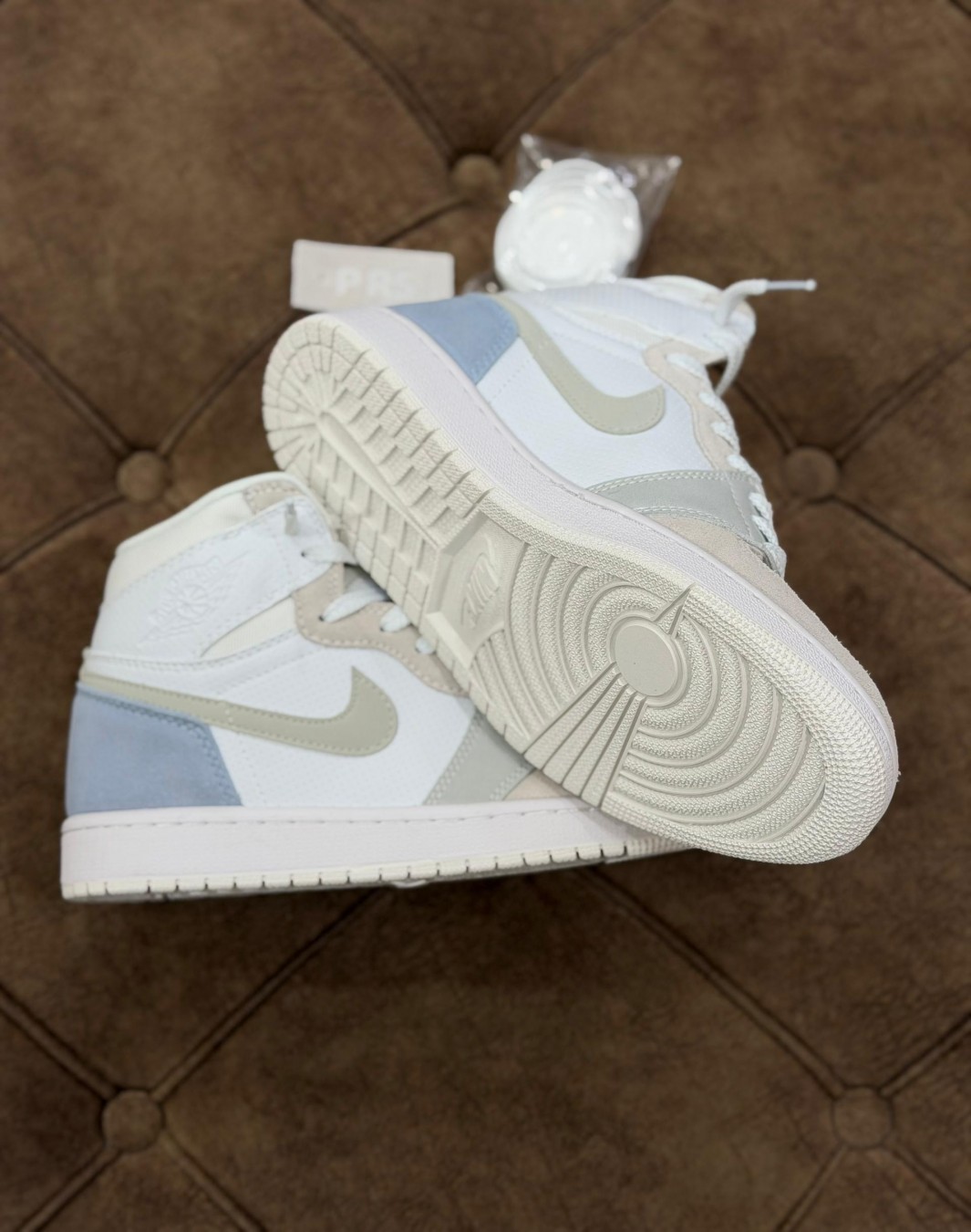 Nike Air Jordan 1 Mid Paris