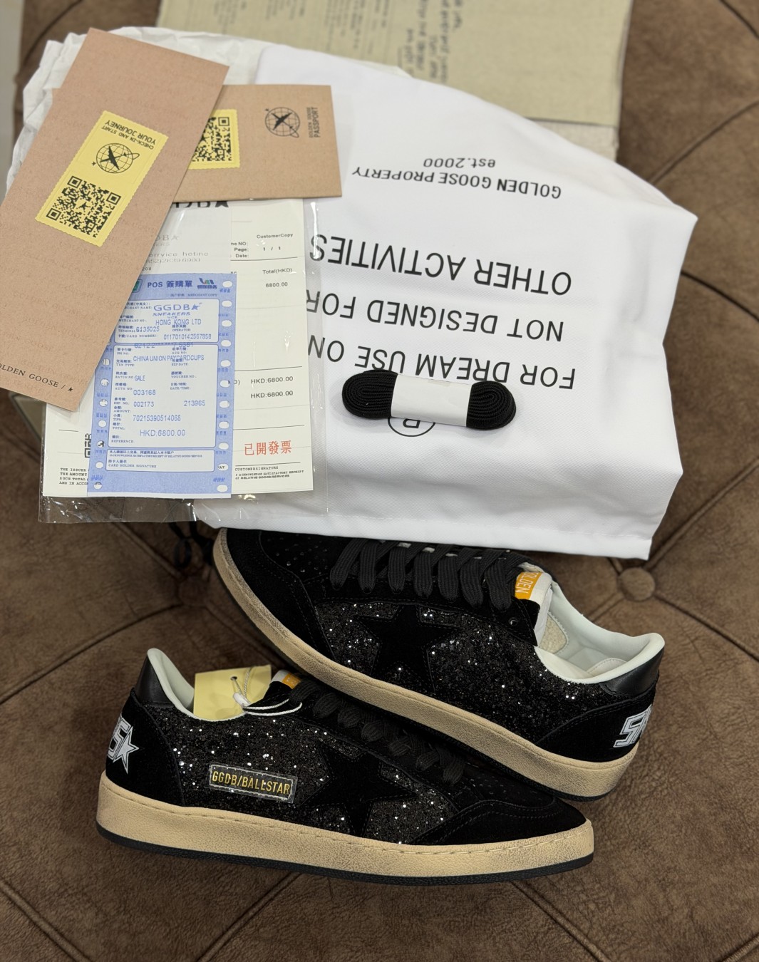 گلدن گوس بال استار مشکی گلیتری || Golden Goose BallStar Black Glitter (کد ۱۰۲۲)