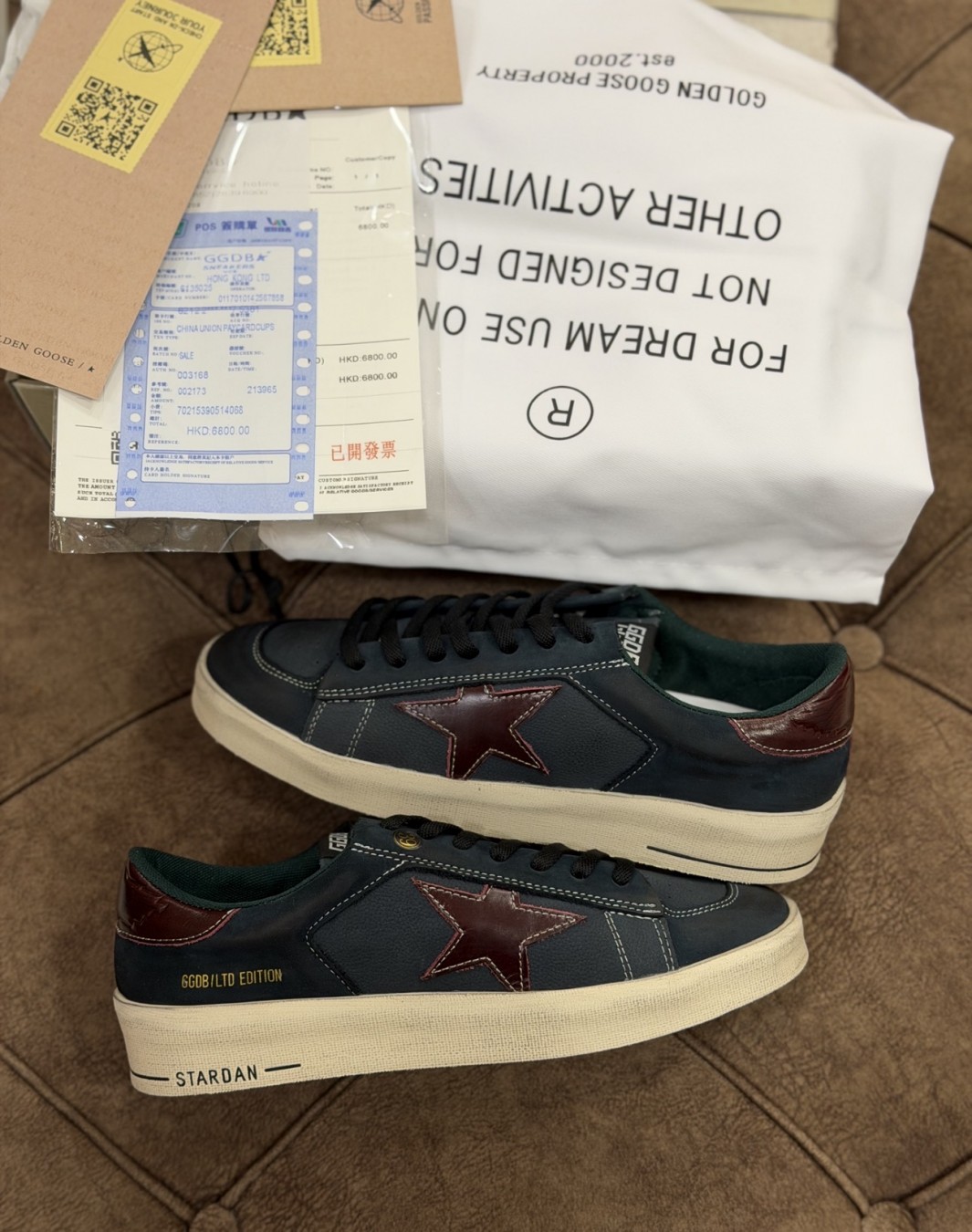 گلدن گوس بال استار سرمه ای زرشکی || Golden Goose BallStar LTD Edition Navy (کد ۱۰۲۴)