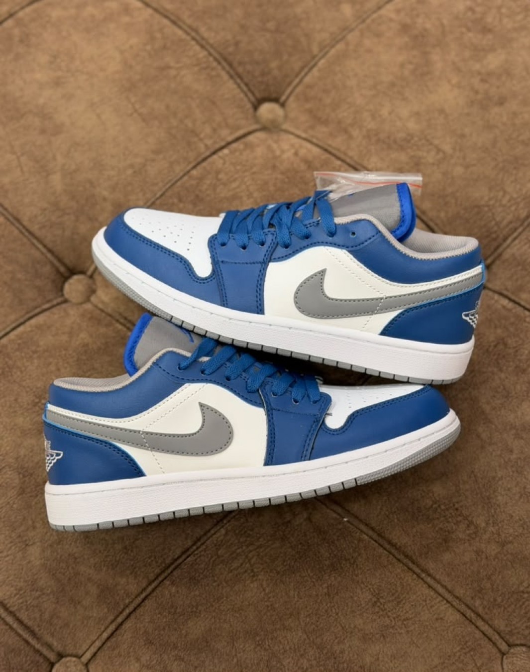 نایکی ایر جردن 1 بدون ساق ترو بلو جی اس || Nike Air Jordan 1 Low True Blue GS (کد ۴۷۸)