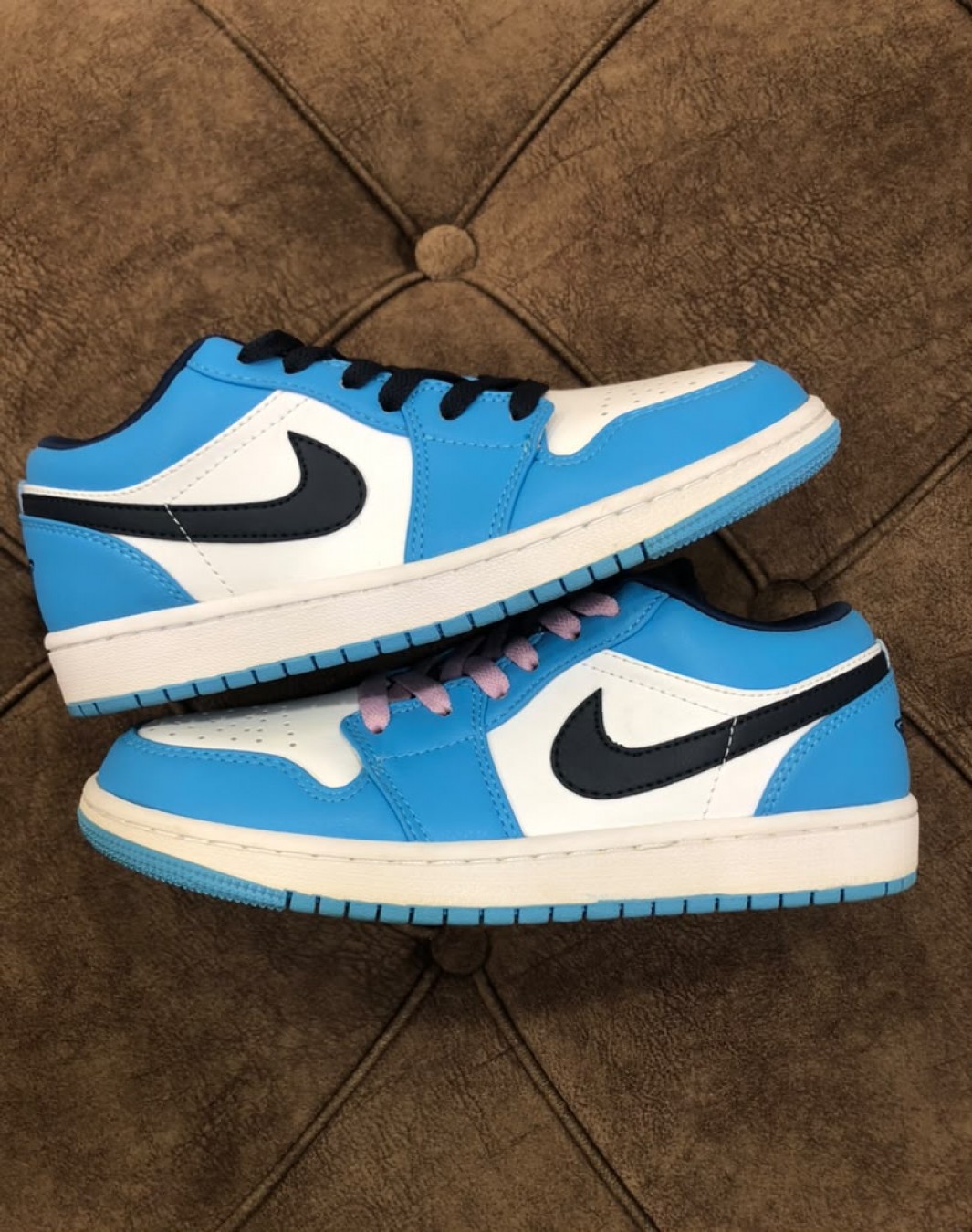 نایکی ایر جردن 1 بدون ساق آبی سفید‌ || Nike Air Jordan 1 Low UNC (کد ۱۰۲۹)