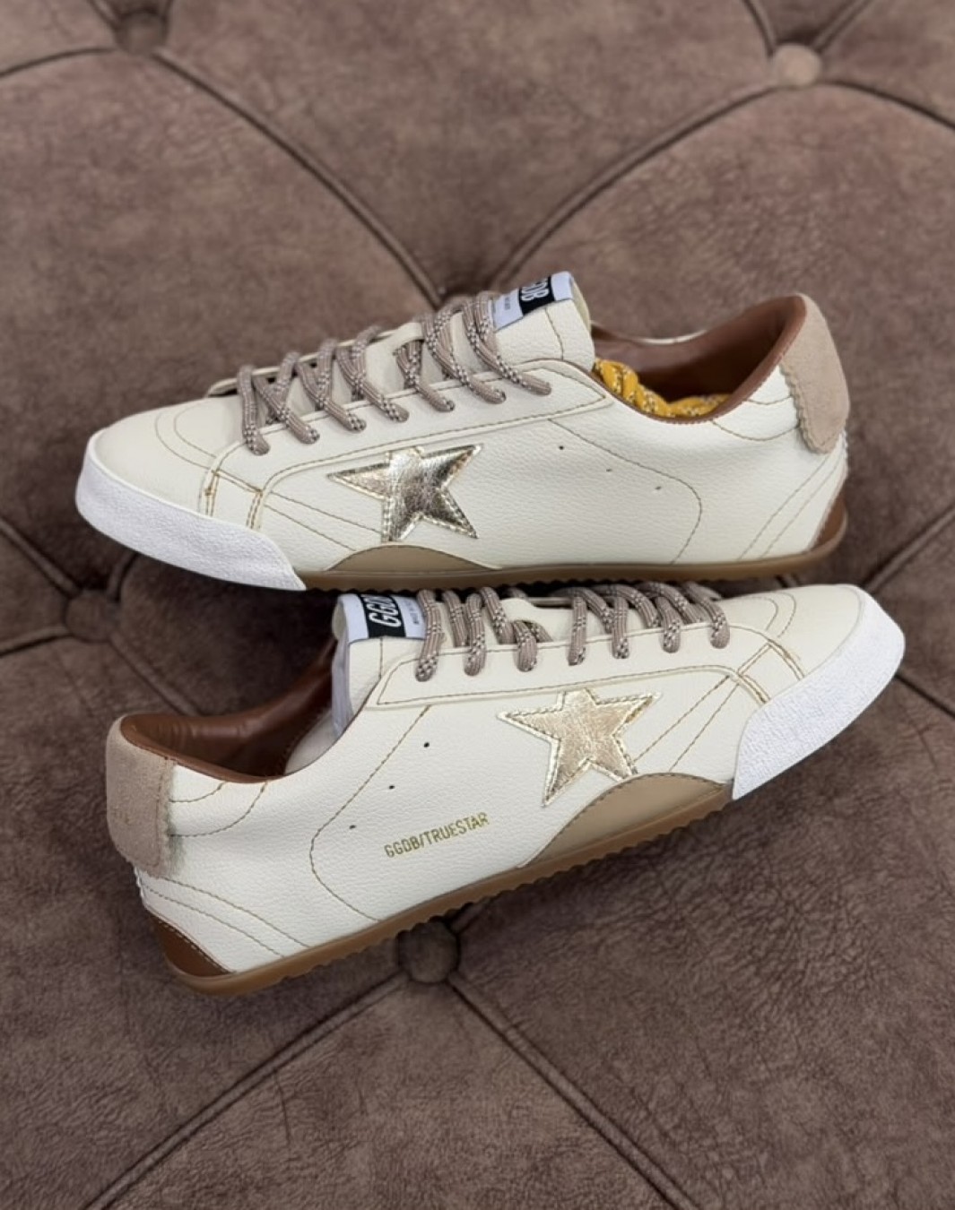گلدن گوس ترو استار کرم قهوه ای || Golden Goose TrueStar Mocha (کد ۱۰۳۵)