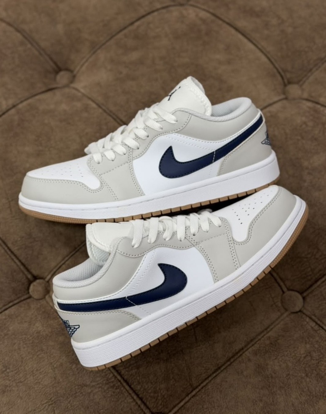 نایکی ایر جردن ۱ بدون ساق ‌طوسی کرم || Nike Air Jordan 1 Low Midnight Navy Natural Grey (کد ۱۰۴۱)